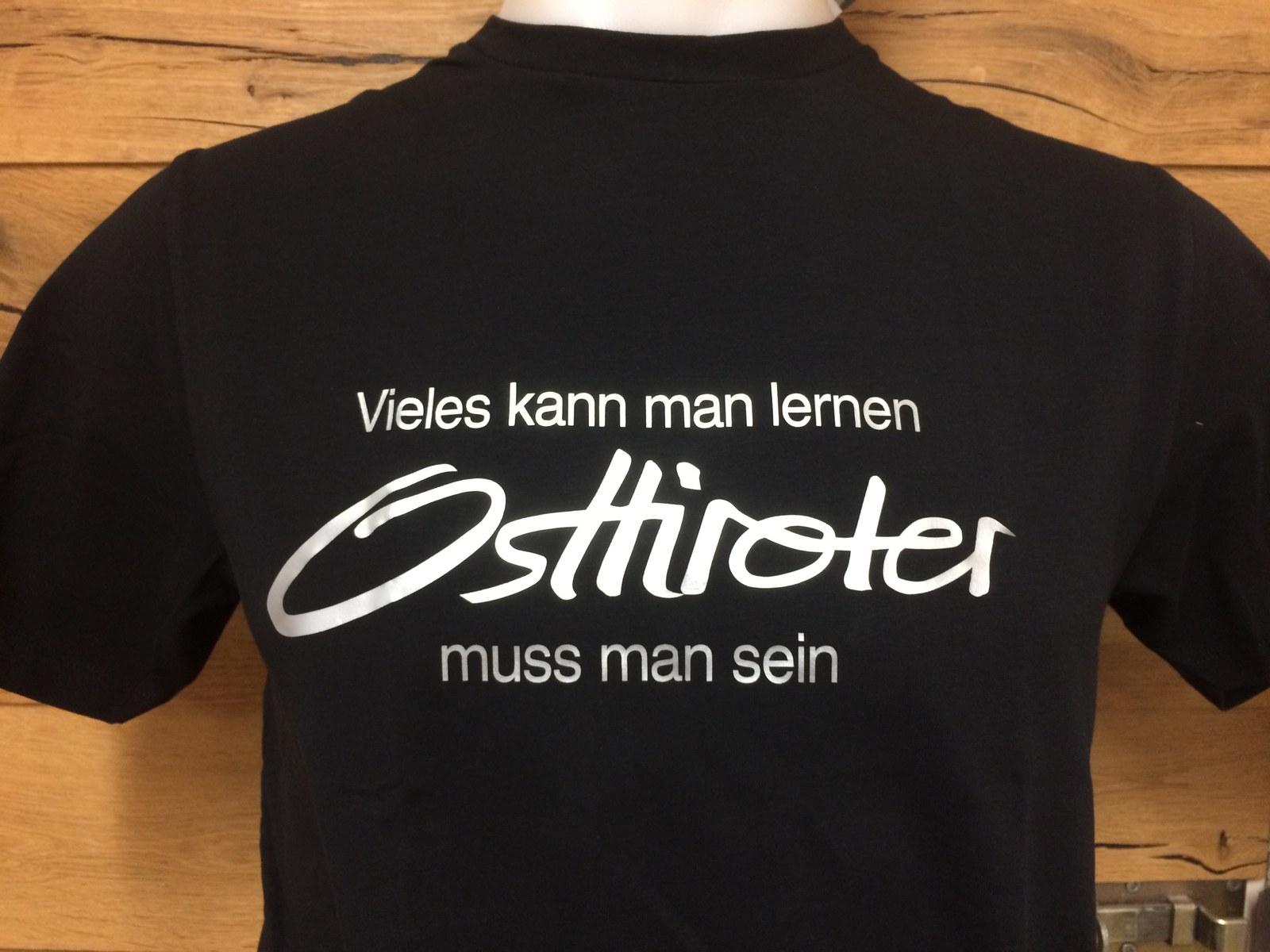 Herren T-Shirt "Osttiroler muss man sein" schwarz